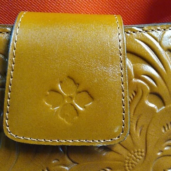 Patricia Nash Embossed Tan Leather Handbag - Picture 2 of 11